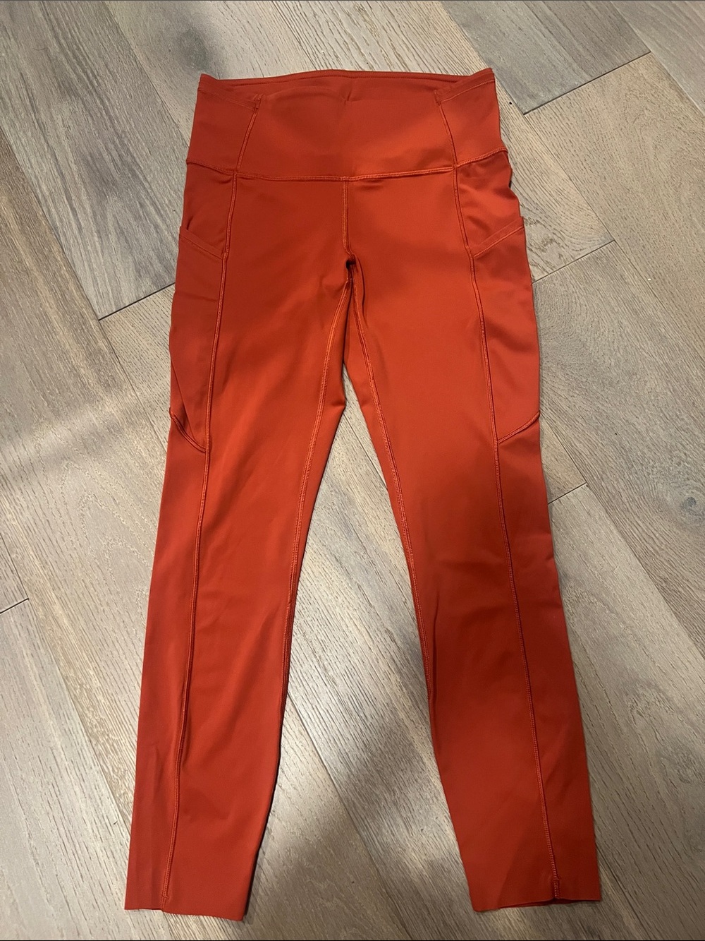 Lululemon fast and free high rise tight in cayenne 25” women’s size 6